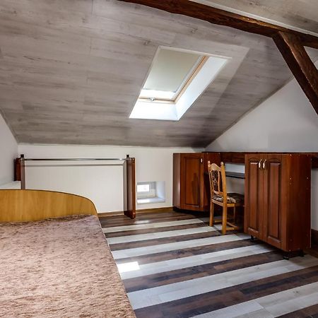 Four Bedrooms Apartment In The Heart Of Лвив Екстериор снимка